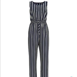 TOMMY HILFIGER
SLEEVELESS STRIPE JUMPSUIT